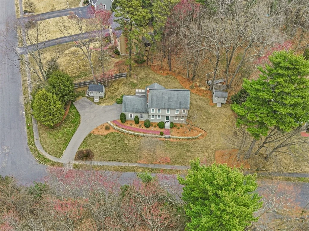 Photo of 26 Longfellow Dr
