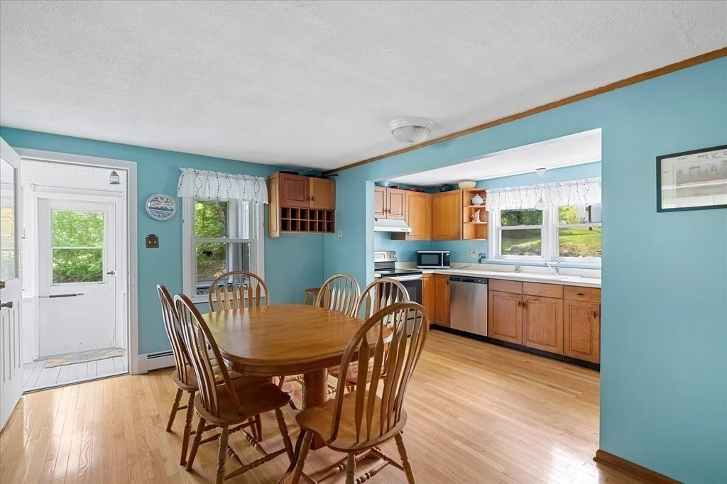 Photo of 34 Old Southbridge Rd