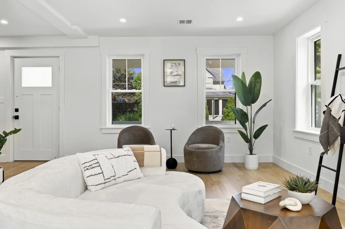Photo of 8 Rodman Rd