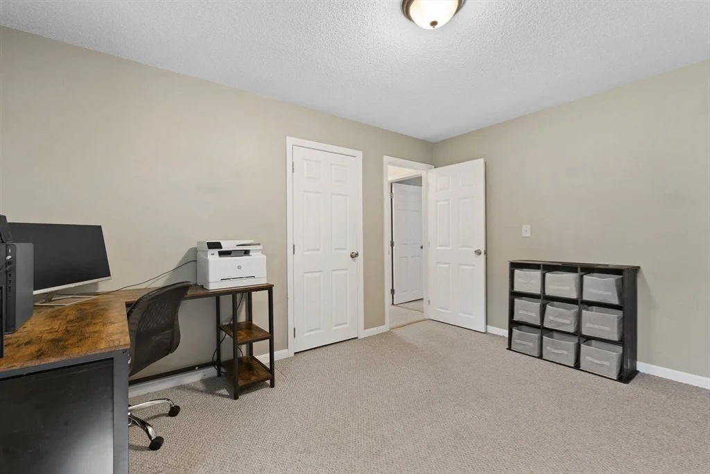 Photo of 33 Lakeview Ave
