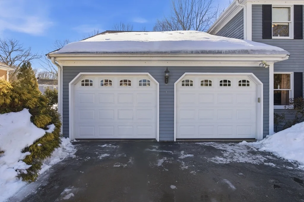 Photo of 194 Sanborn Lane