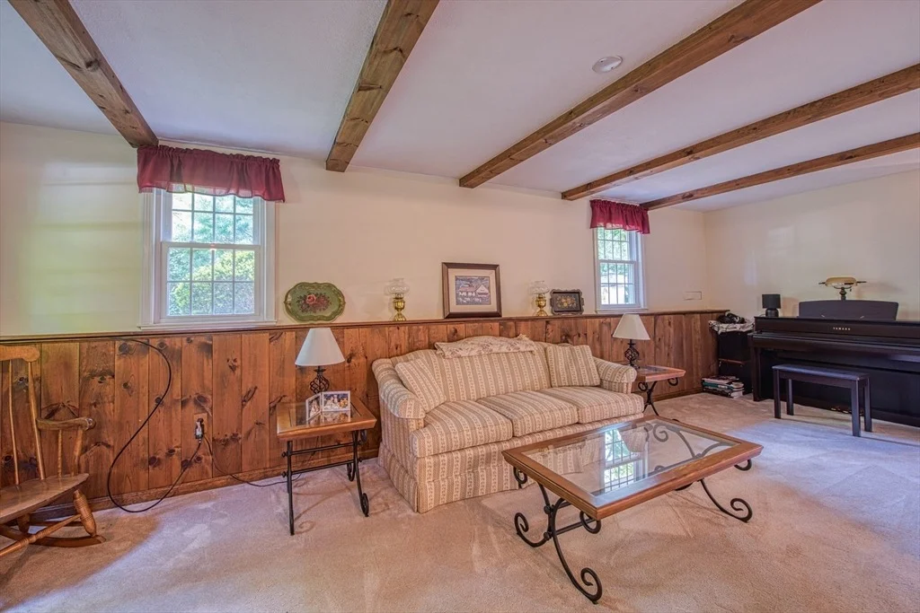 Photo of 25 Laurie Cir