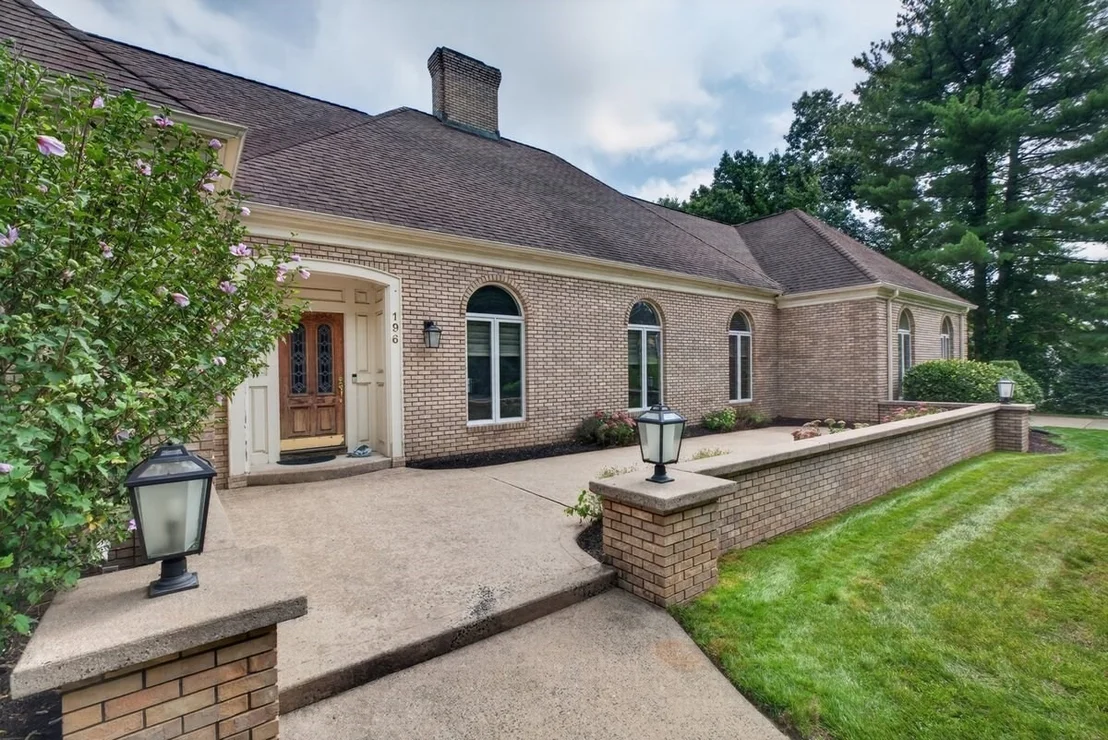 Photo of 196 High Meadow Dr