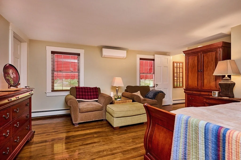 Photo of 120 Hockanum Rd