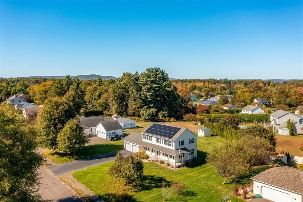 Photo of 4 Laurel Dr