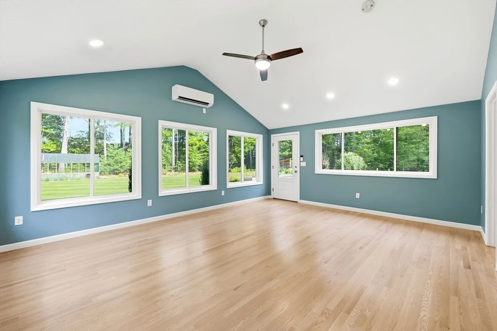 Photo of 711 Chicopee Row