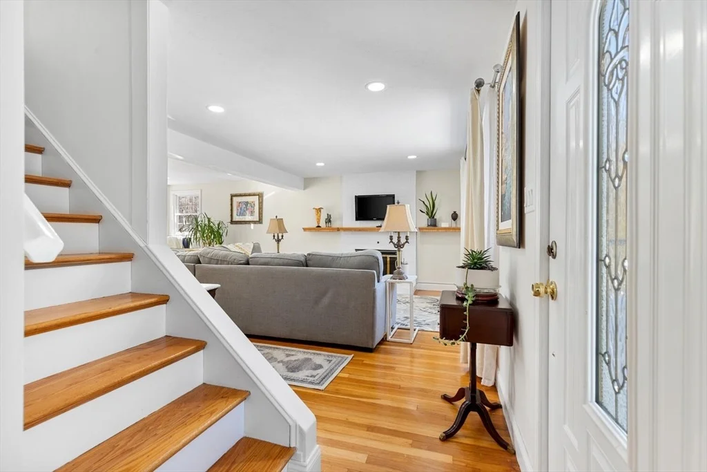 Photo of 77 Bicknell Rd