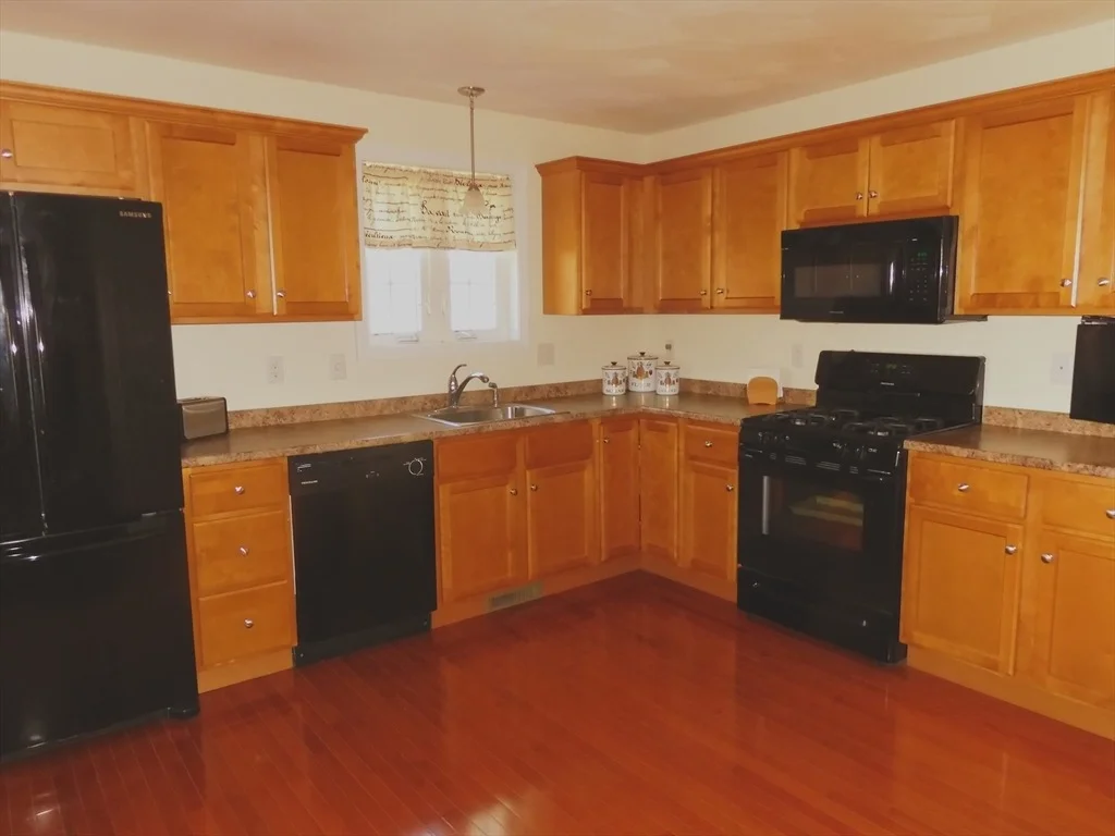 Photo of Unit 13 at 13 Dunrobin Cir