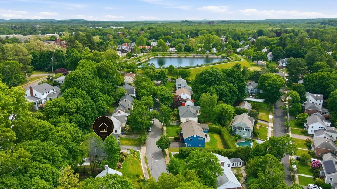 Photo of 18 Travis Dr