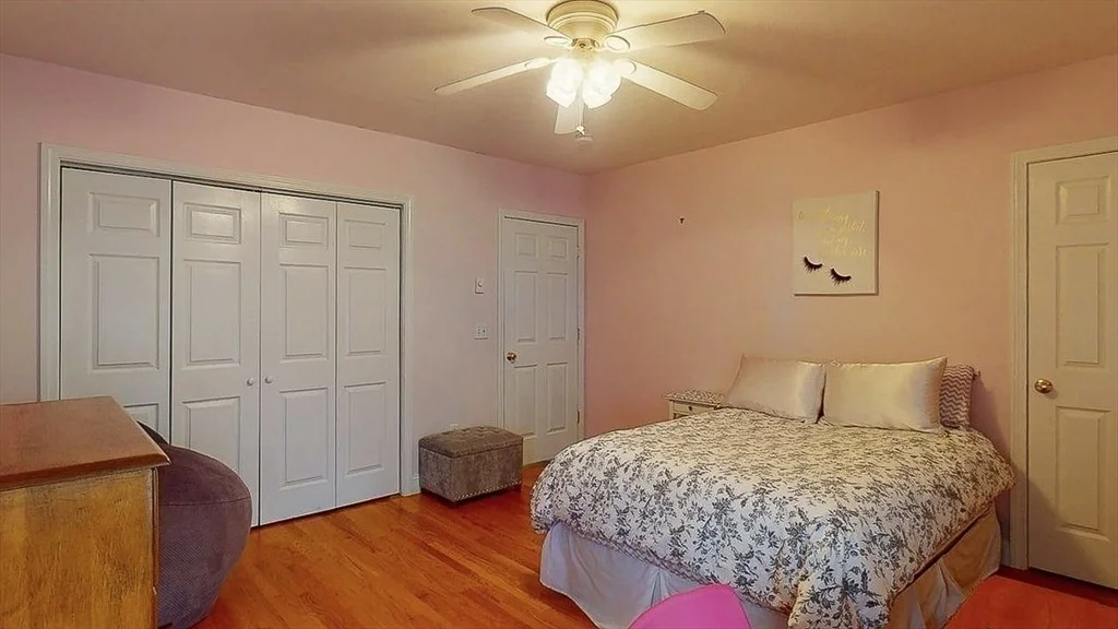 Photo of 7 Nevada Dr