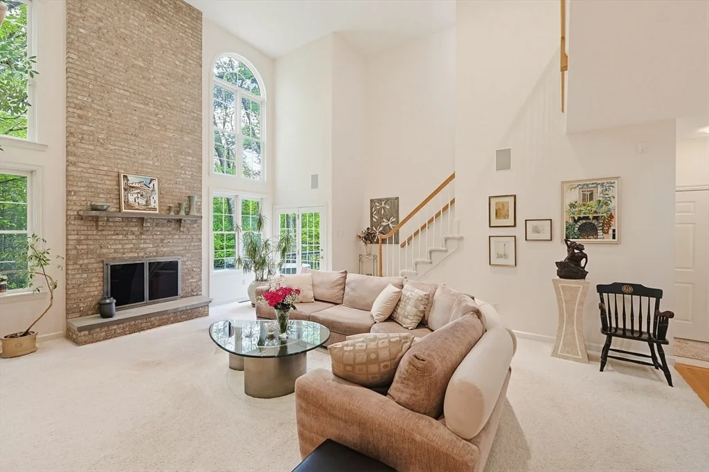 Photo of 10 Timber Ledge Drive