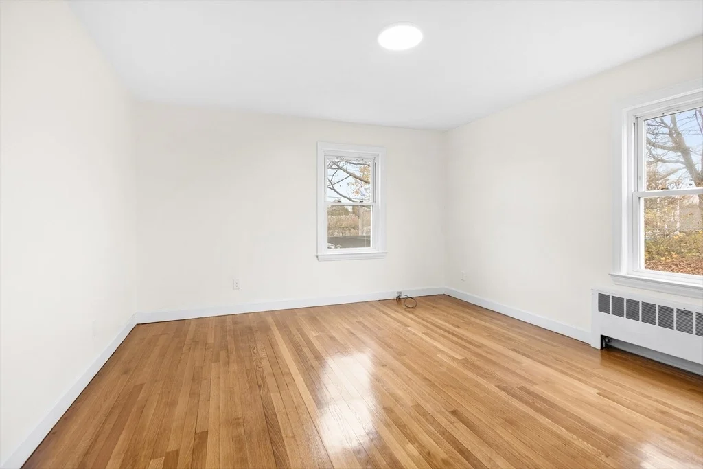 Photo of 25 Lakeview St