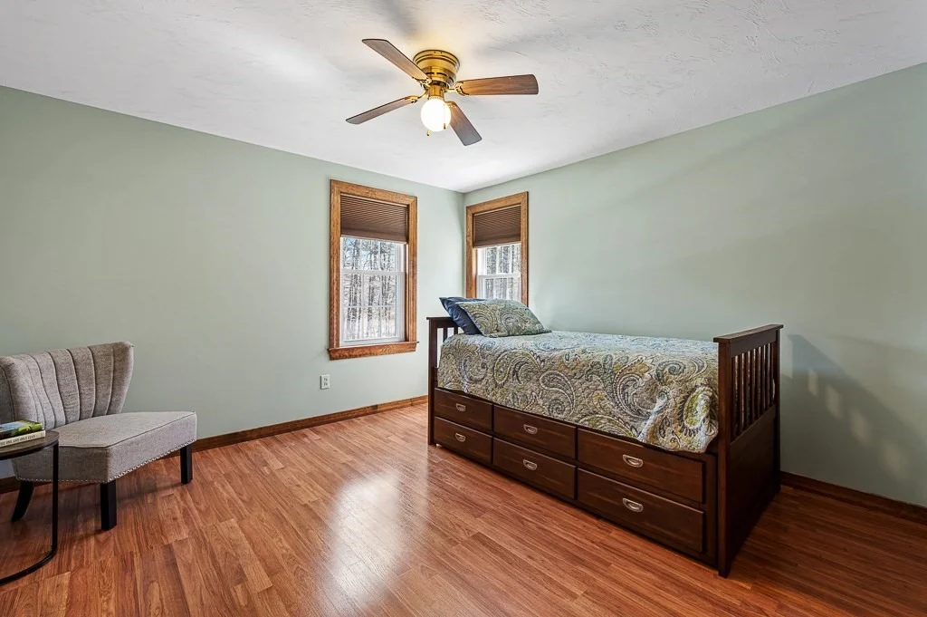 Photo of 7 Crestview Dr