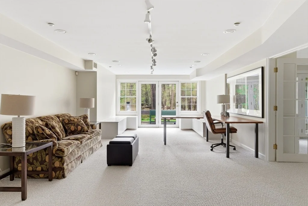 Photo of 8 Charles Davis Dr