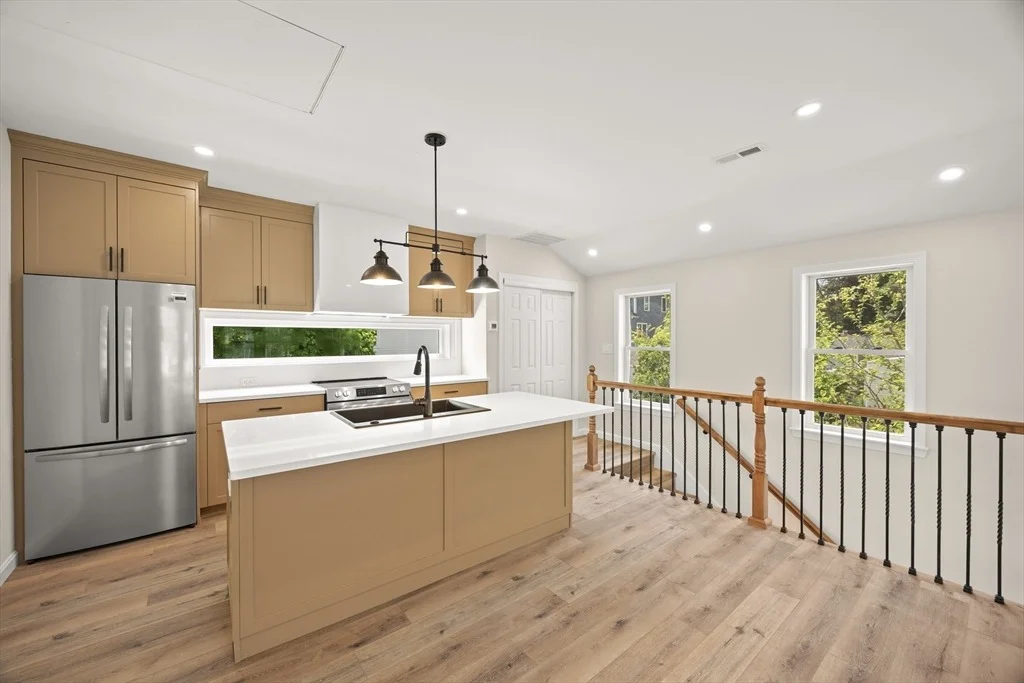 Photo of 7 Somerville Ave