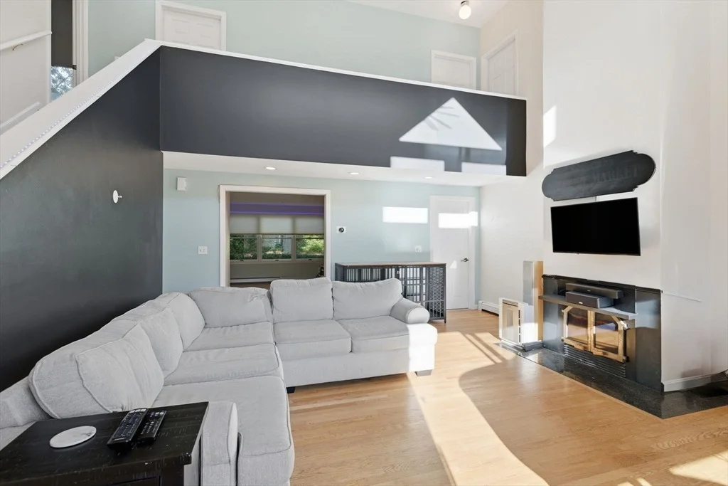 Photo of 37 Rydal Mount Dr