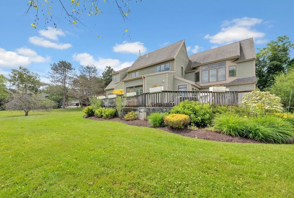 Photo of 8 Barn Ln