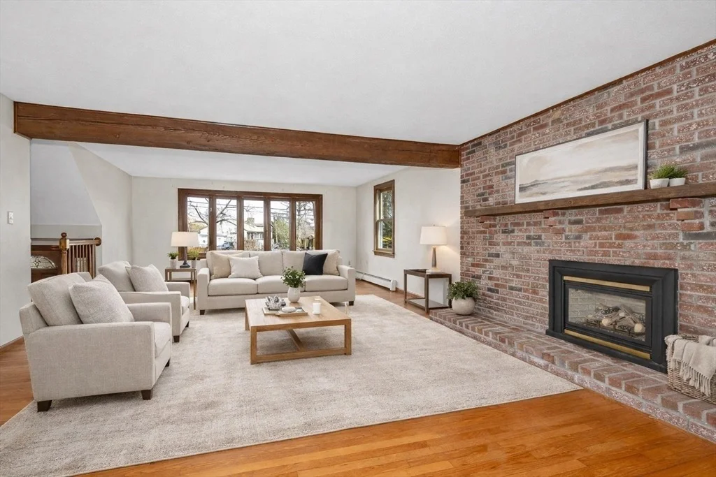 Photo of 287 Fox Ave
