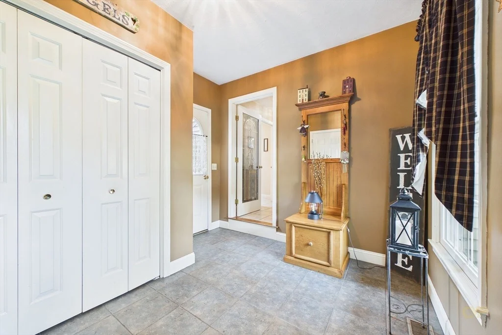 Photo of 7 Jocelyn Cir