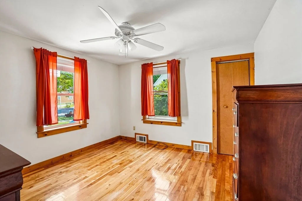 Photo of 10 Standish