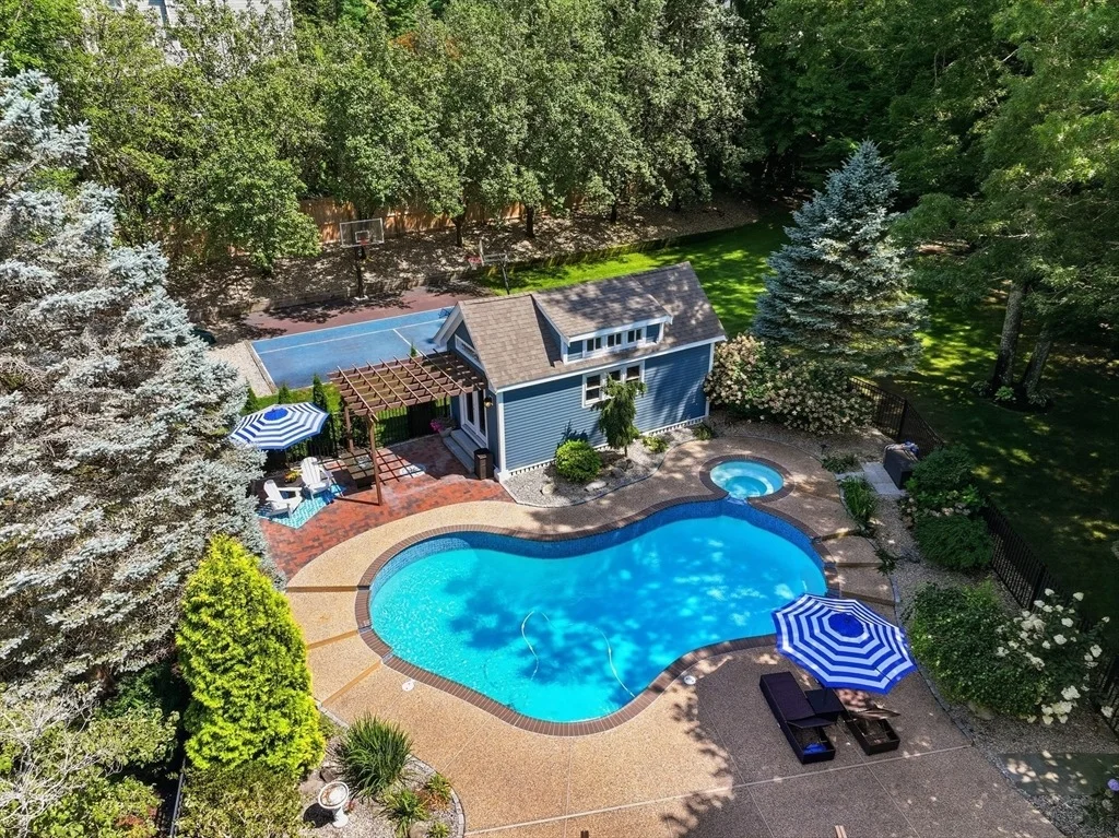 Photo of 25 Hidden Valley Rd