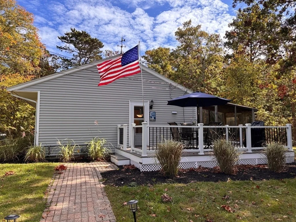 Photo of 112 Clay Pond Rd