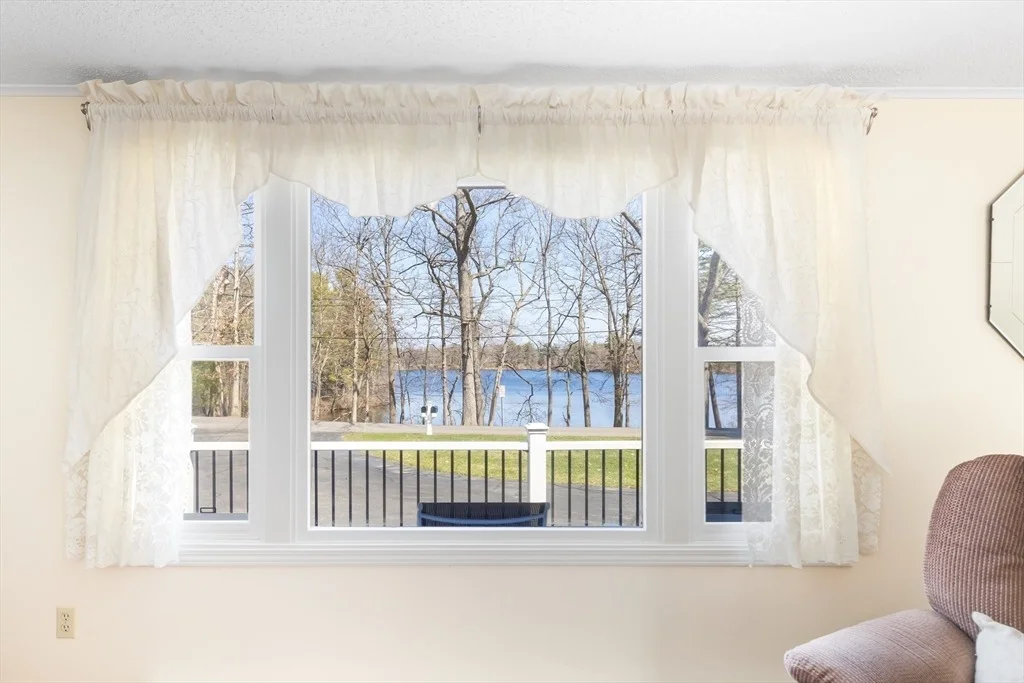 Photo of 47 Lakeview Ave