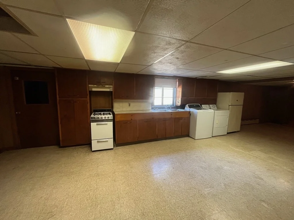 Photo of 17 Silver St Ext