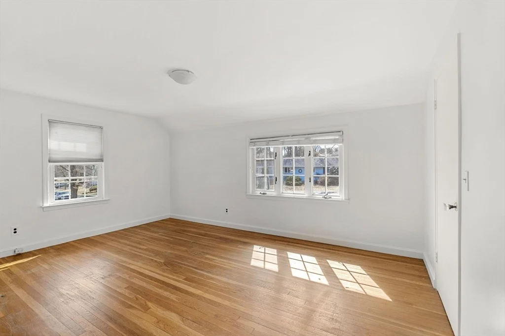 Photo of 7 Putney Ln