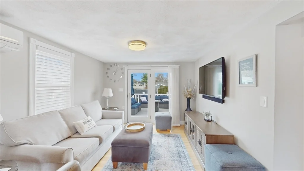 Photo of 17 Lenox Ave