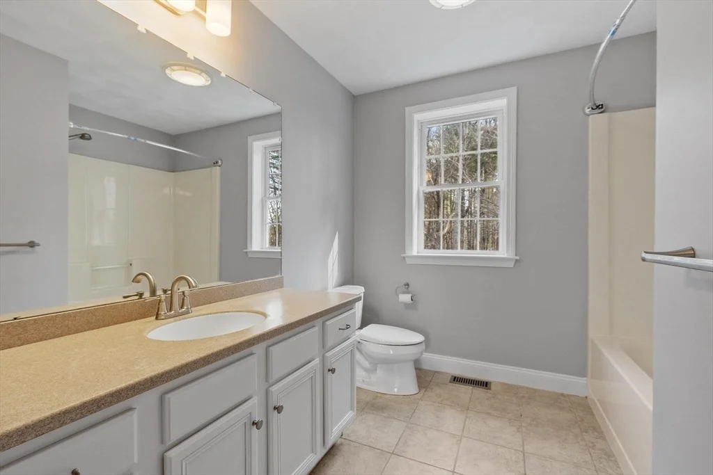 Photo of 5 Lilac Ln