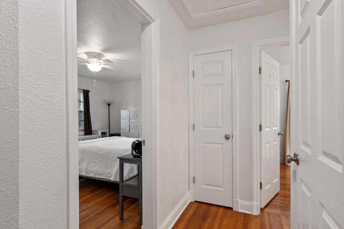 Photo of Unit A at 18 Bates