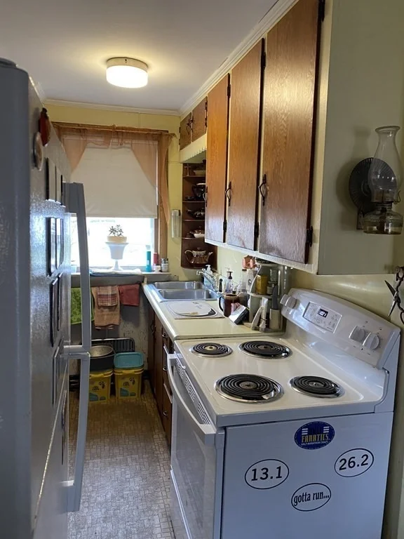 Photo of 1150 Granby Rd