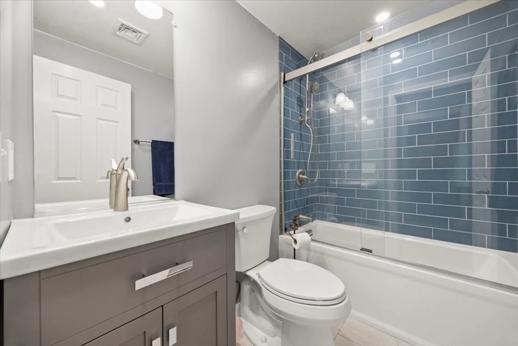 Photo of 115 Springhill Ave