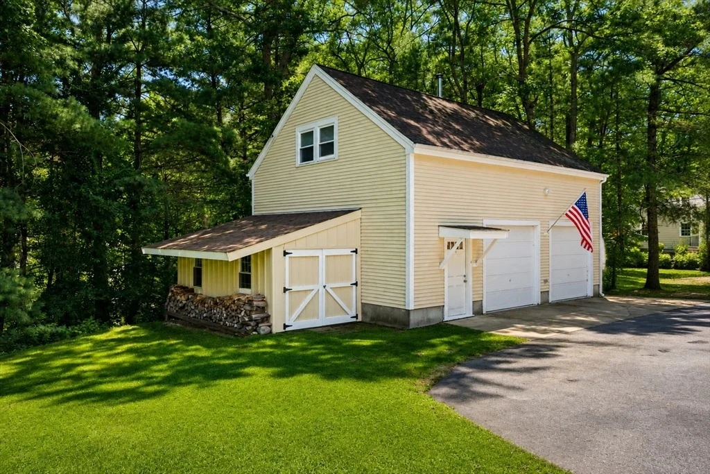 Photo of 74 Lakeview Rd