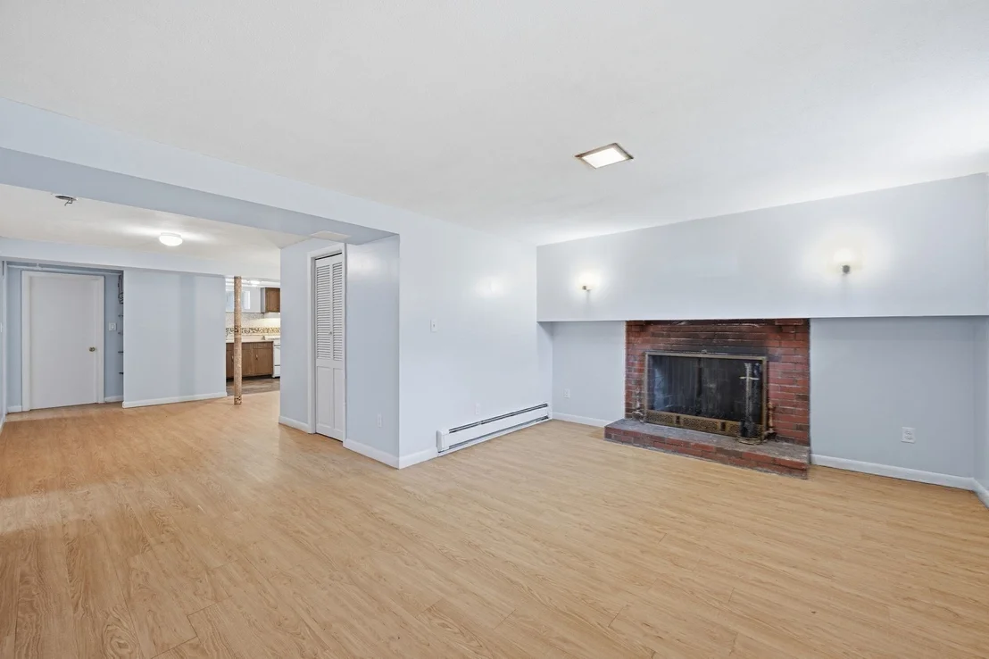 Photo of 84 Oak Street