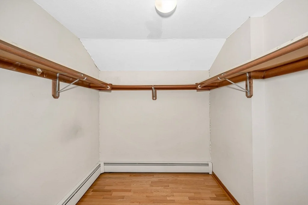 Photo of 287 Fox Ave