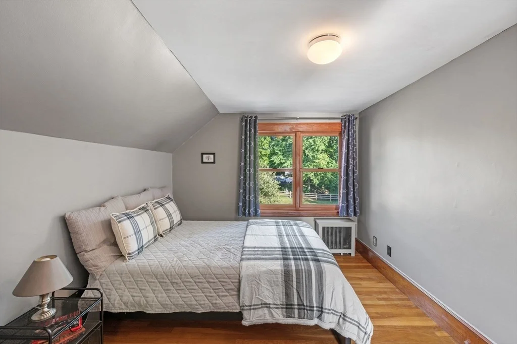 Photo of 67 Pond St