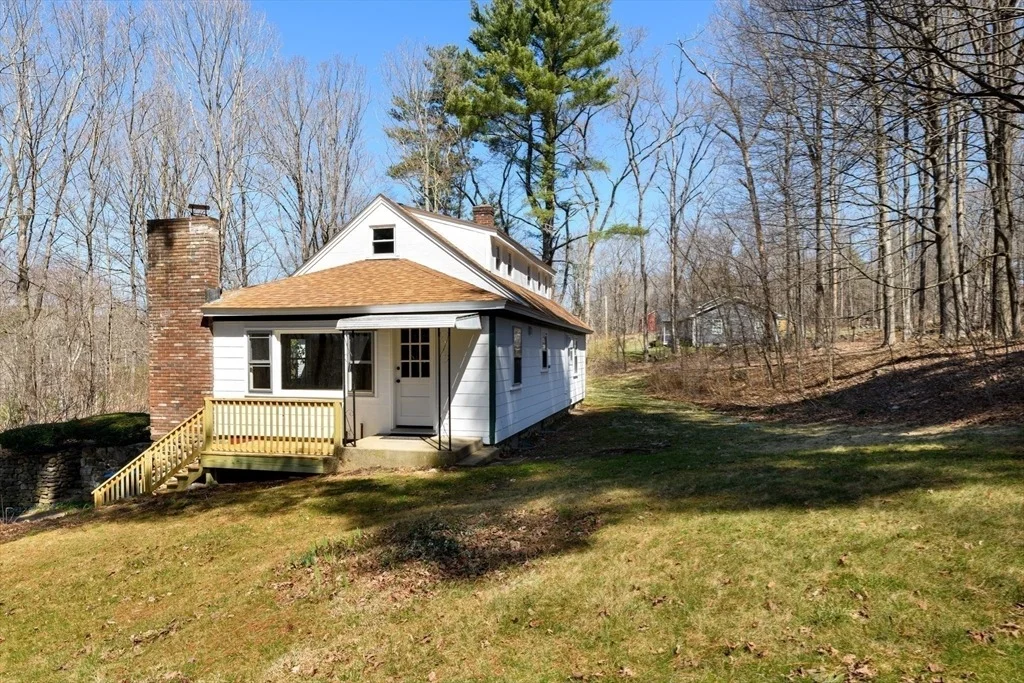 Photo of 40 Warren Rd