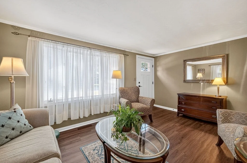Photo of 22 Ledgewood Dr