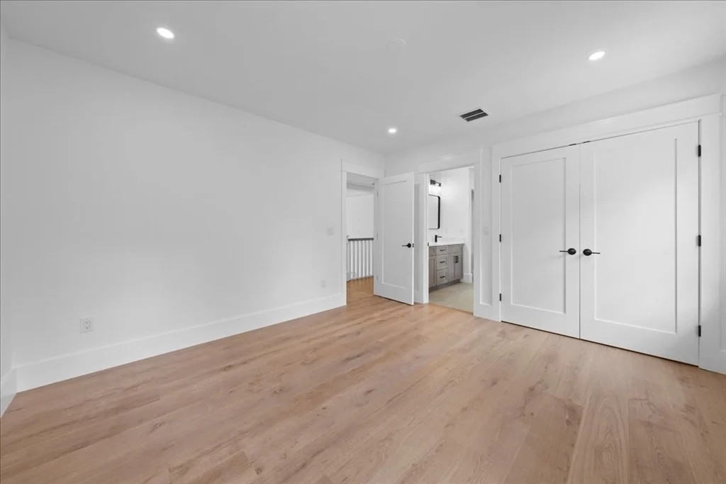 Photo of 74 Farwell St