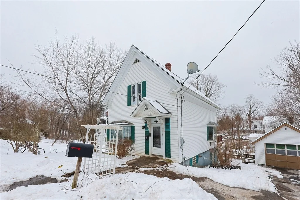 Photo of 83 Maple St