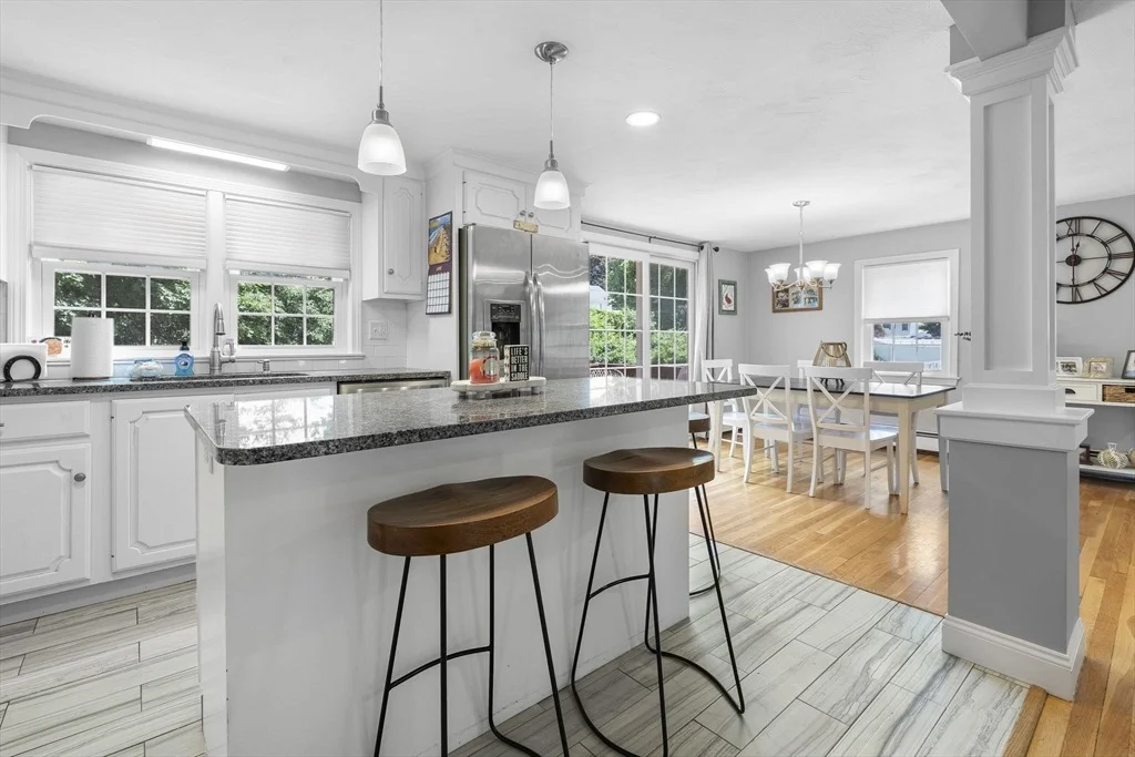 Photo of 35 Oakmeadow Ln