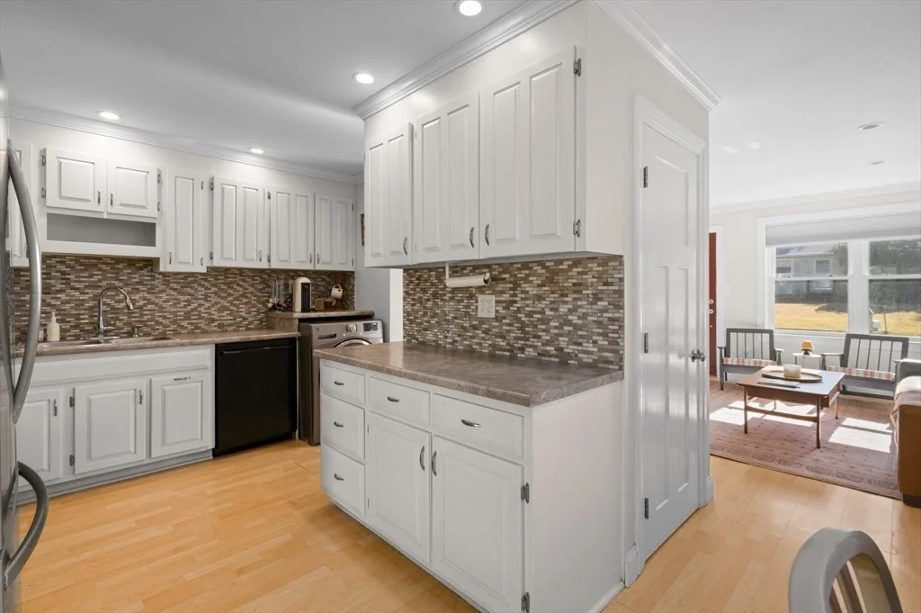 Photo of 18 Middlebrook Rd
