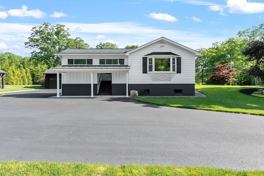 Photo of 481 W Townsend Rd