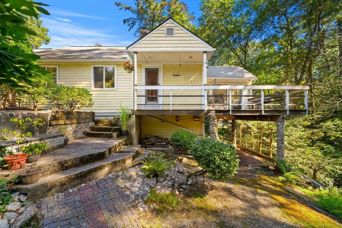 Photo of 64 Lakeside Dr