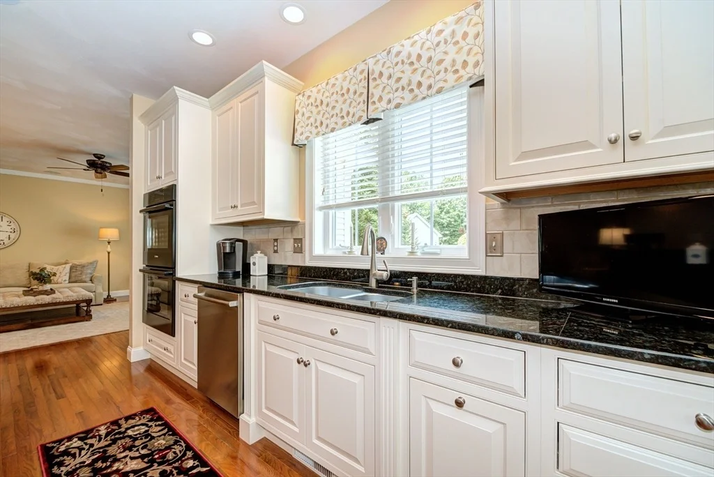 Photo of Unit 10 at 10 Dunrobin Cir