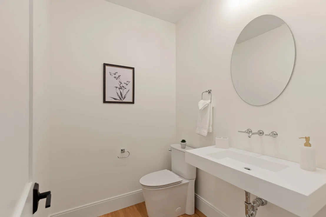 Photo of 472 Summer Avenue