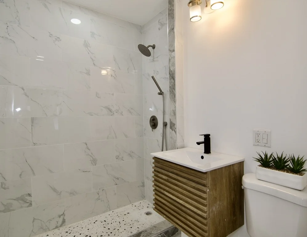 Photo of 74 Kenwood Park