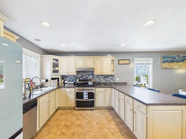 Photo of 19 Abington Ln.